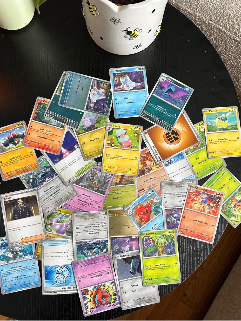 Pokémon Trading Card Game Assorted Single Cards - Mixed Colors Lot of 30